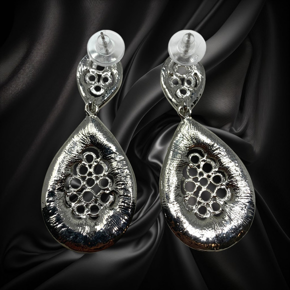 Vintage Y2K Teardrop Filigree Silver Tone Dangle Earrings Pierced Couture Runway - Picture 2 of 5